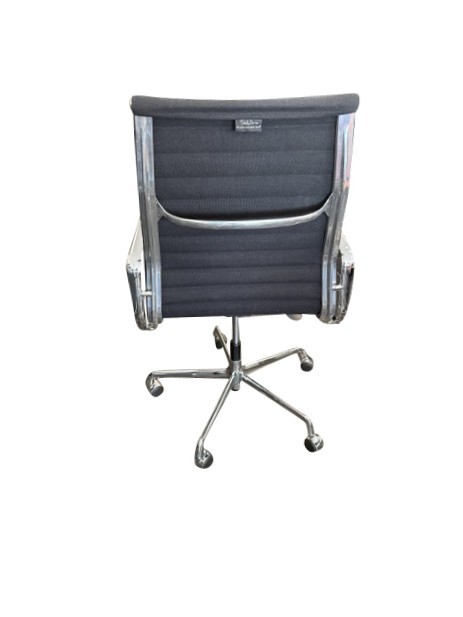 Gebrauchter Vitra Aluminium Chair EA 119