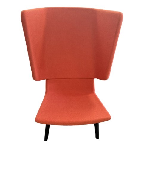 Gebrauchter Loungesessel mit hoher Lehne