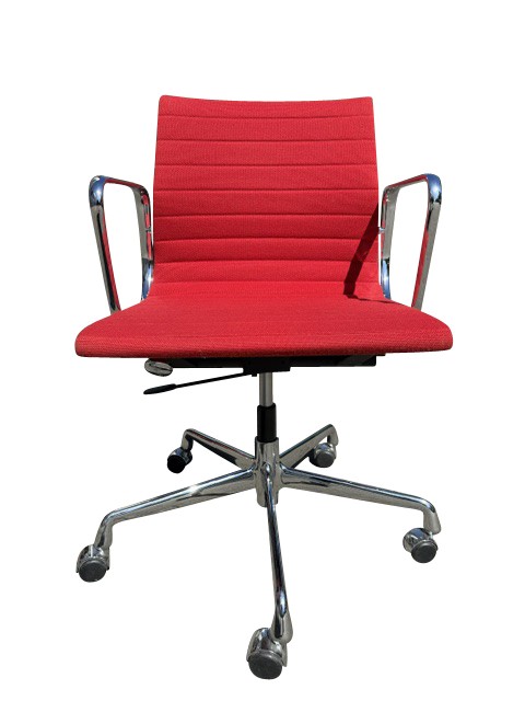 Gebrauchter Vitra Aluminium Chair EA 117