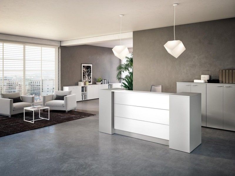 Empfangstheke mit Empfangsarbeitsplatz